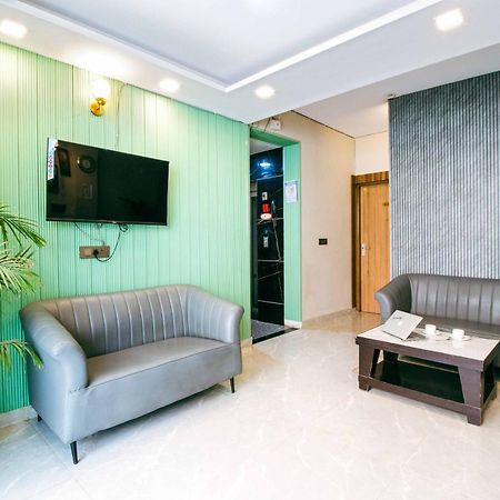 Treebo Elite Corporate, Sector 62 Hotel Noida Ngoại thất bức ảnh