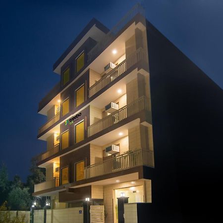 Treebo Elite Corporate, Sector 62 Hotel Noida Ngoại thất bức ảnh