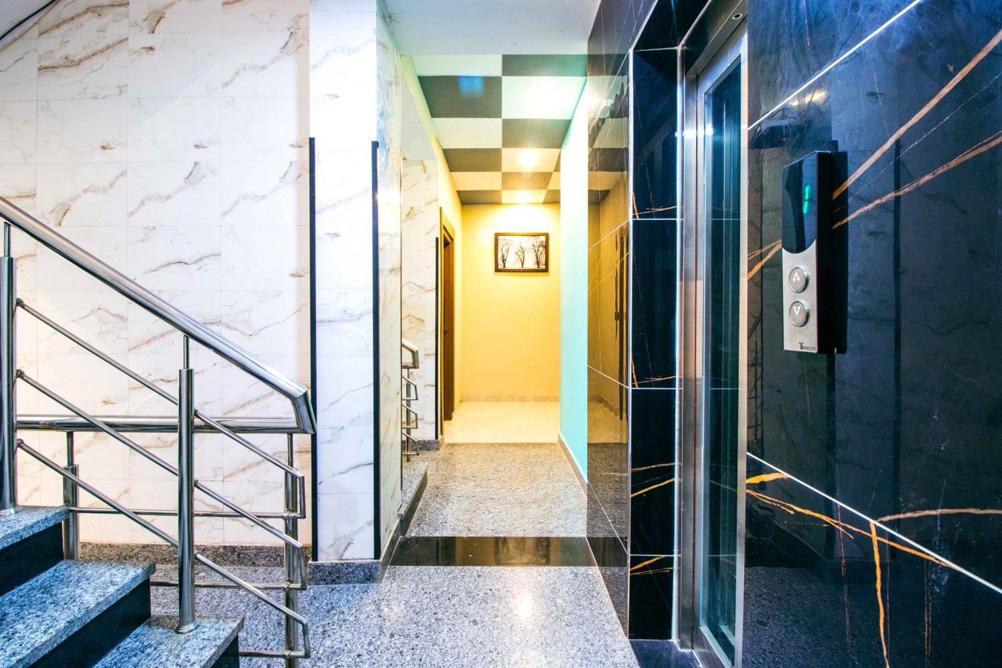 Treebo Elite Corporate, Sector 62 Hotel Noida Ngoại thất bức ảnh