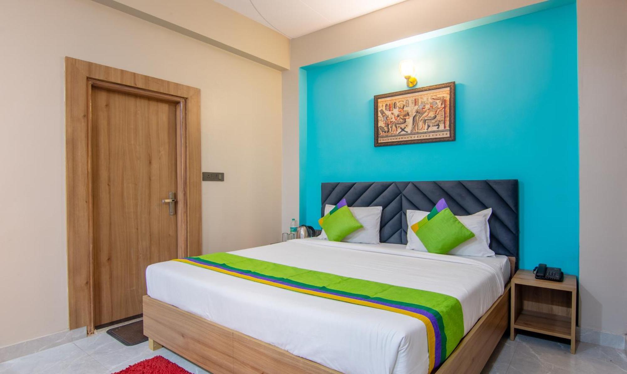 Treebo Elite Corporate, Sector 62 Hotel Noida Ngoại thất bức ảnh